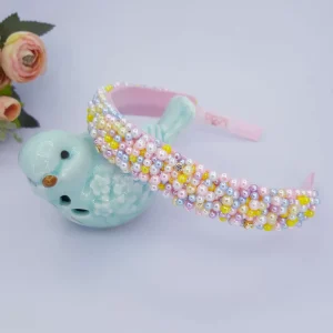 Tiara Infantil Bordada com Pérolas Luxo