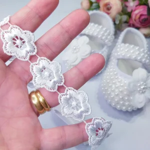 Sapatinho Branco para Batizado e Faixa Flor Ajustável