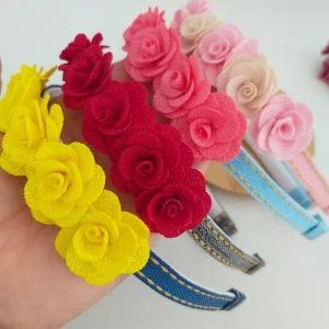 Tiara Arquinho Flores