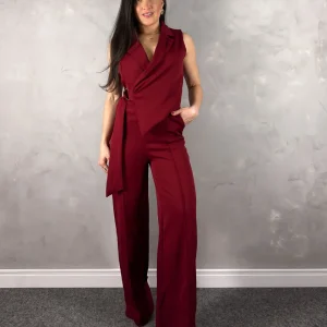 Macacão Alfaiataria Pantalona com Fivela Transpassada