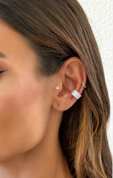 Piercing Fake Folheado a Ouro 18k e Prata Tubo Cravejado - Image 4