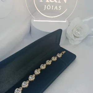 Pulseira Corações de Cristal com Borda Cravejado Folh. Ouro