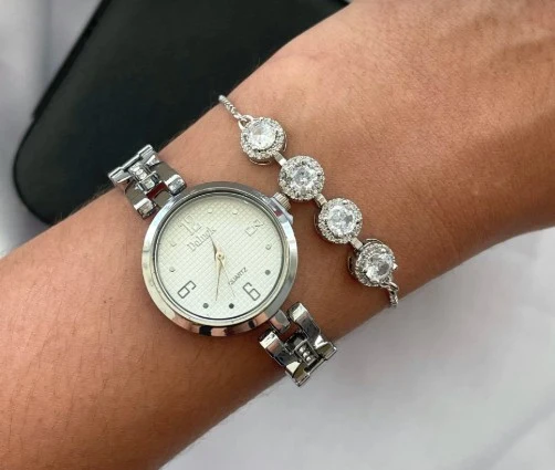 Pulseira círculos de zircônias gravatinha banhado a prata