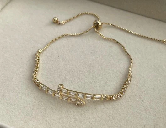 Pulseira gravatinha prego de zircônias banhado a prata e ouro18k - Image 4